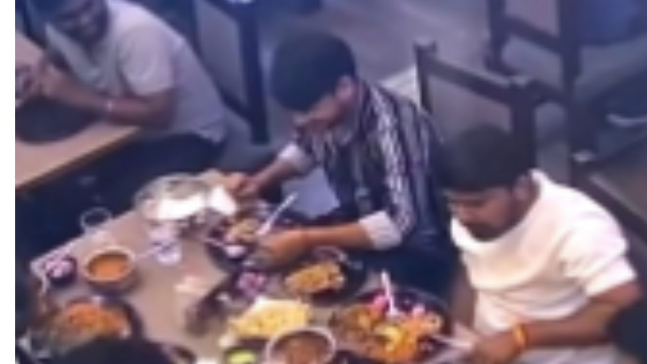 Diners Plant Meat Bone In Veg Biryani To Evade Bill,