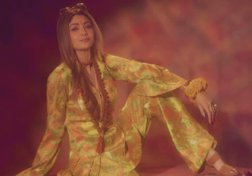 Shilpa Shetty Channels Zeenat Aman's Iconic Hare Rama Hare Krishna Look With Grace